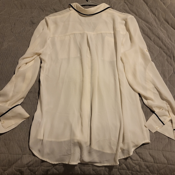 Express Portofino Blouse - Picture 3 of 4